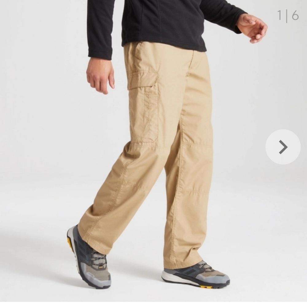 Travelsmith Tan Cargo Pants‎